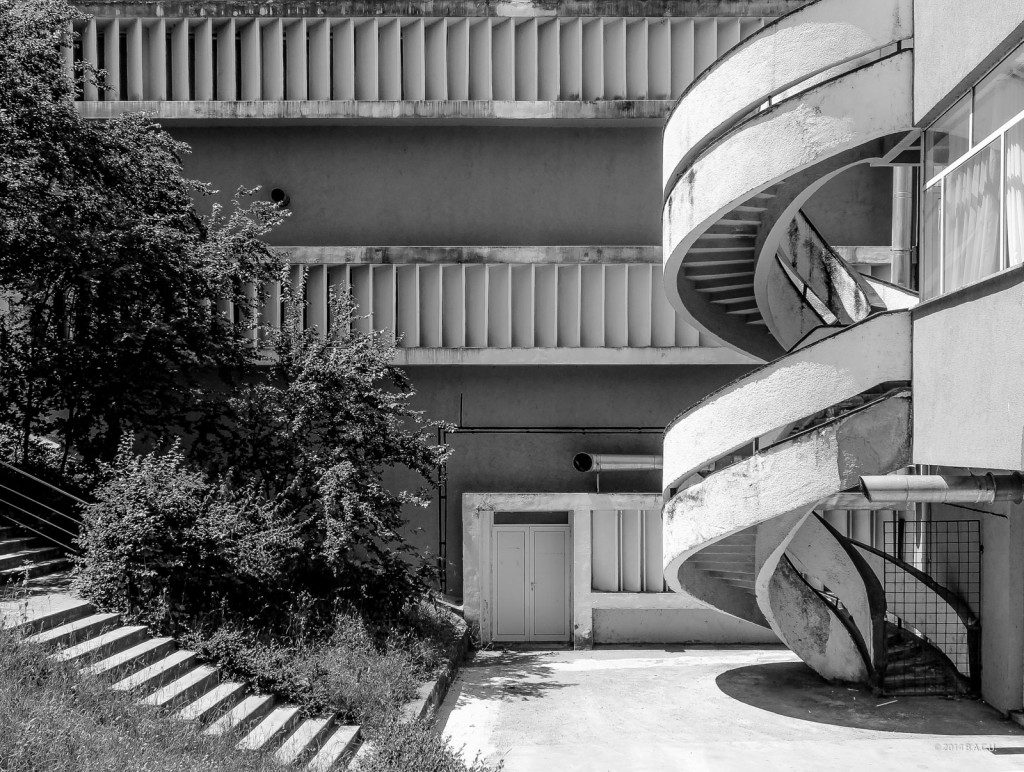 http://socialistmodernism.com/ http://bacu.ro/